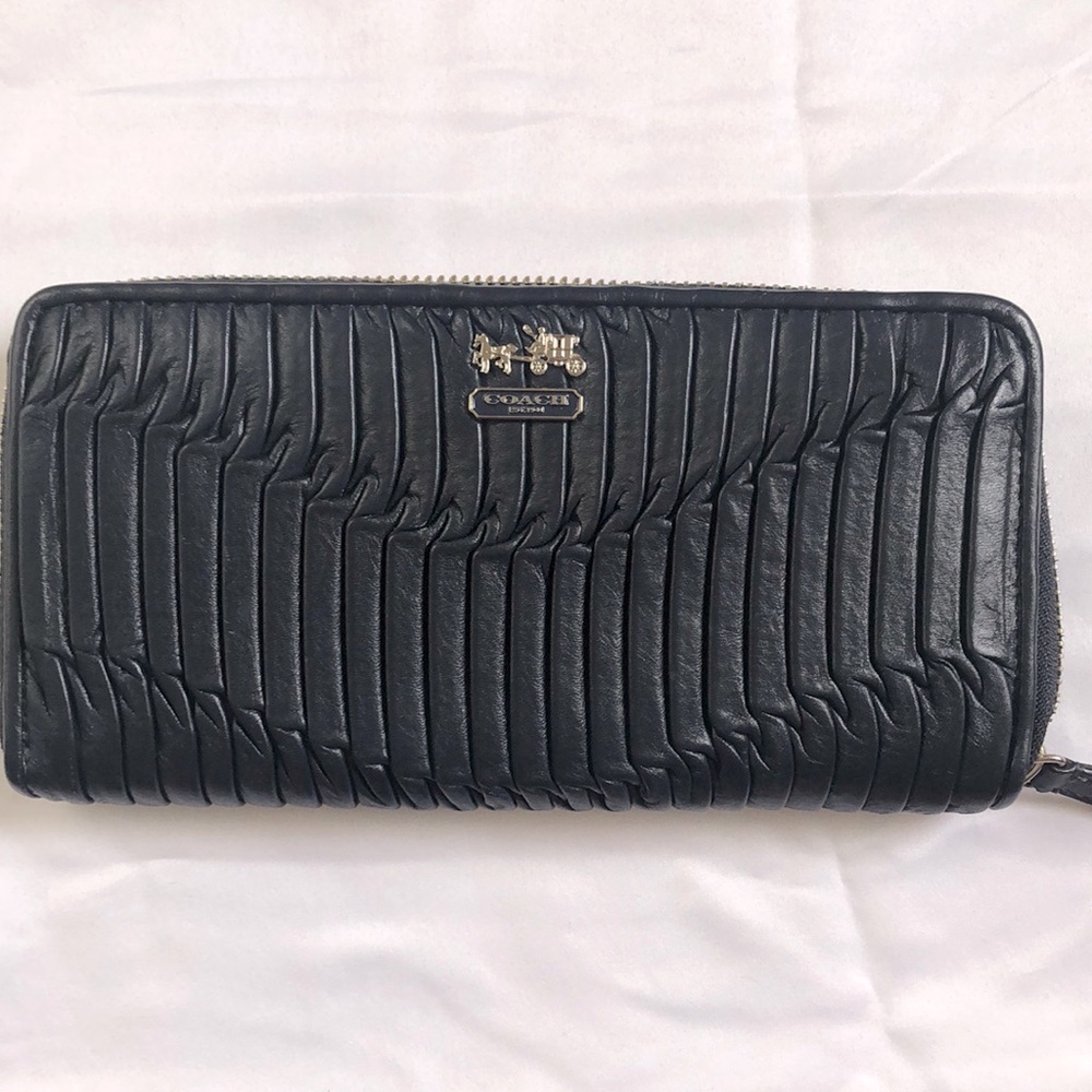 Beautiful all leather Coach wallet